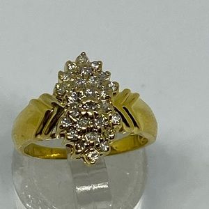 Real diamonds ring solid gold vintage